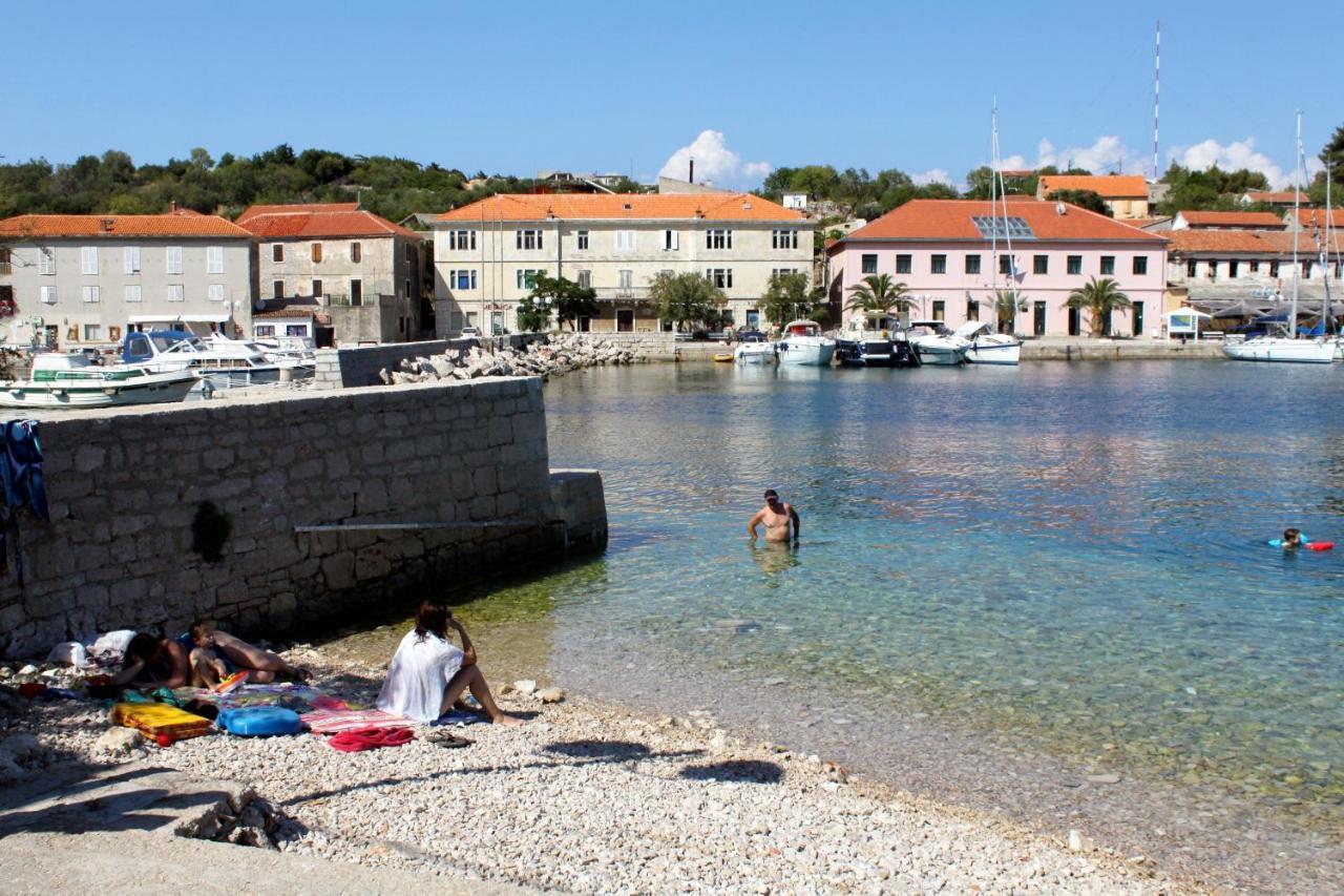 Apartments With A Parking Space Sali, Dugi Otok - 8136 Экстерьер фото