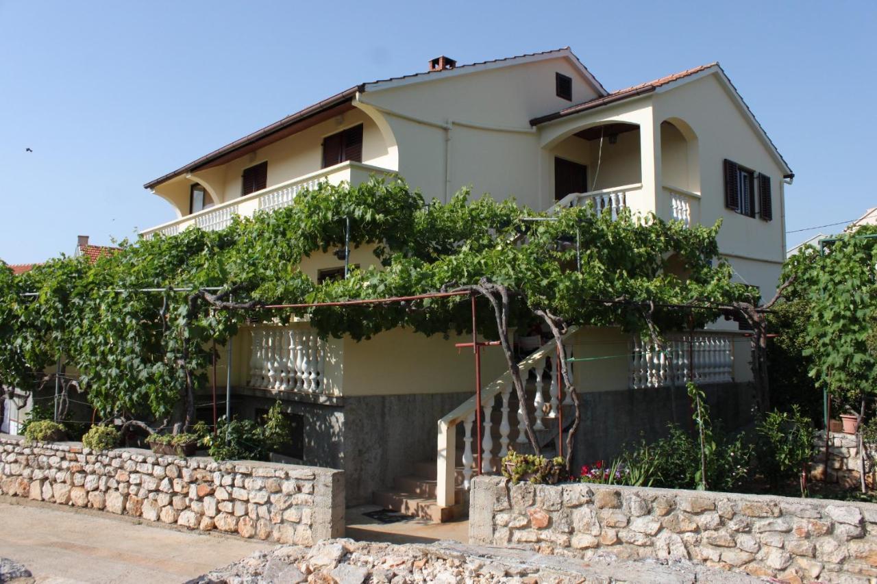 Apartments With A Parking Space Sali, Dugi Otok - 8136 Экстерьер фото